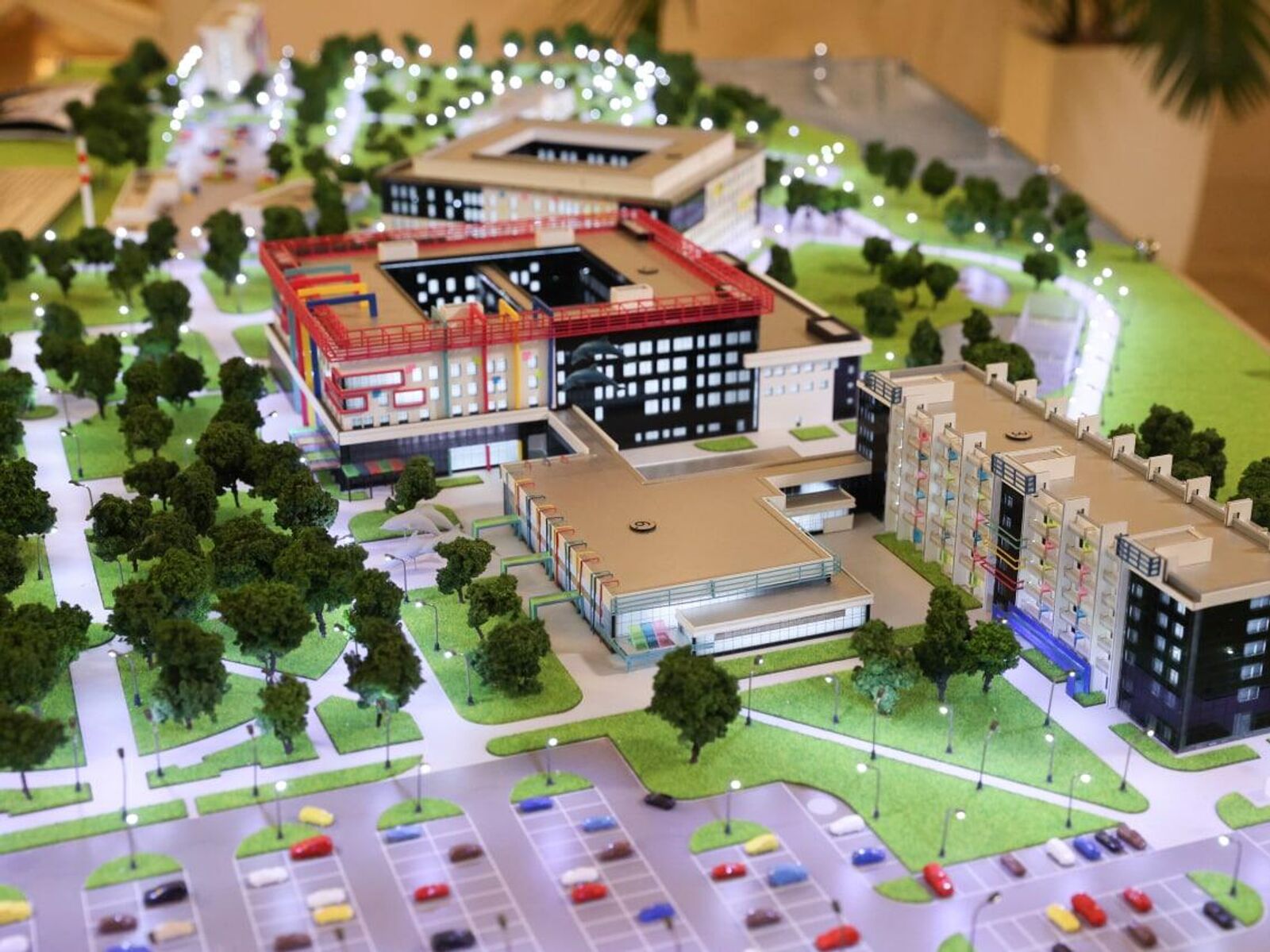 Севастопольский заход в Евпаторию: компания Павла Лебедева начинает осваивать За