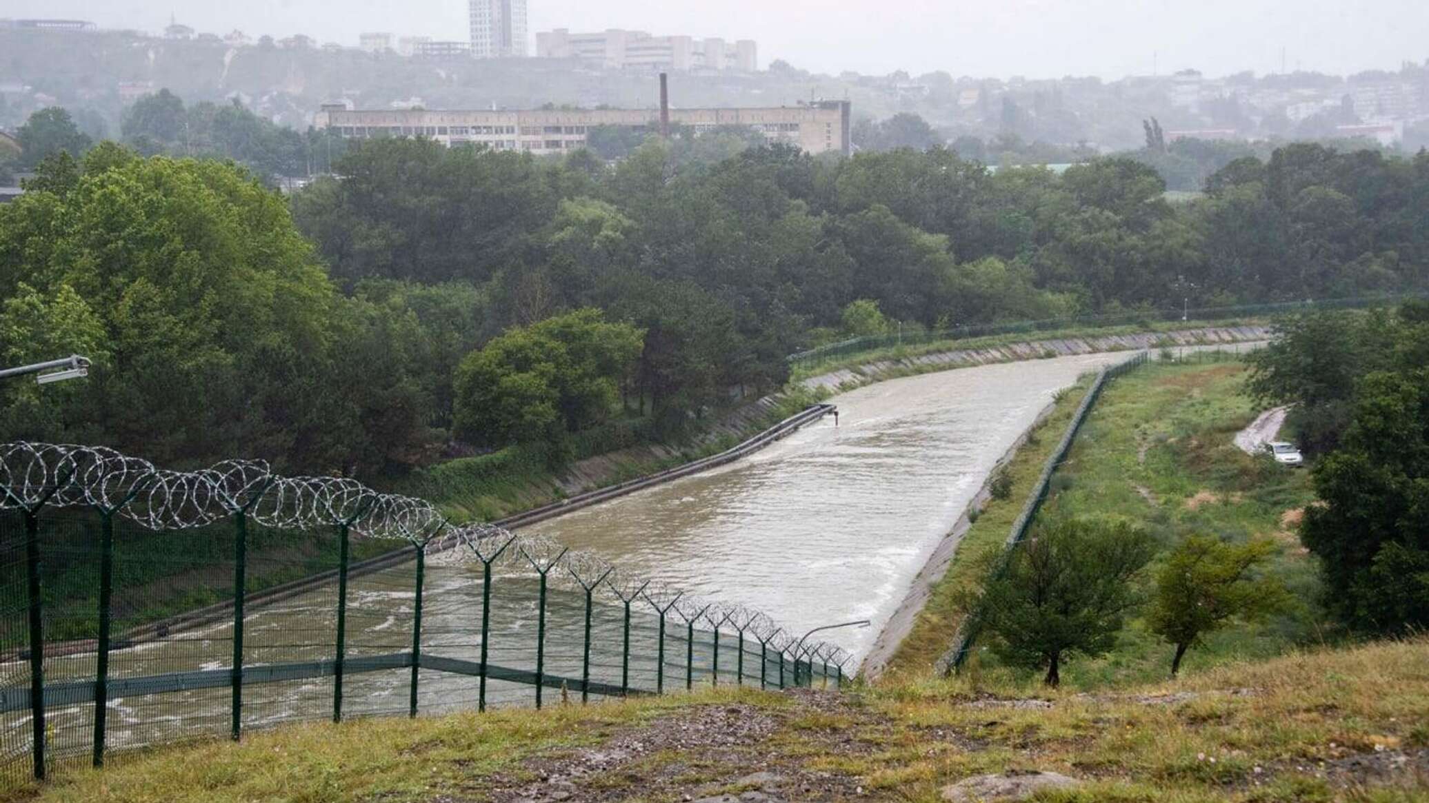 Ситуация в крыму отзывы. Водохранилище Симферополь. Салгир. Партизанское водохранилище Крым. Водохранилища Украины.