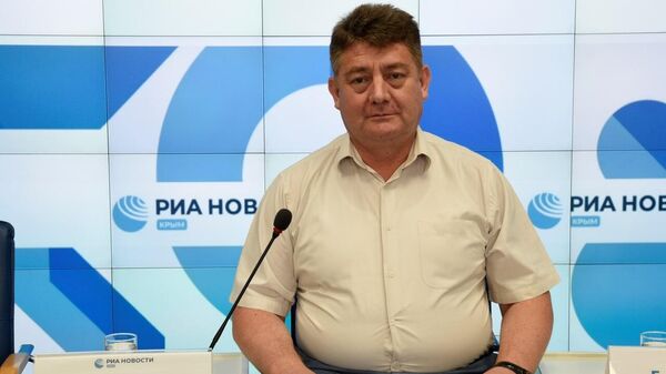 Председатель Государственного комитета по делам межнациональных отношений Республики Крым Айдер ТИППА