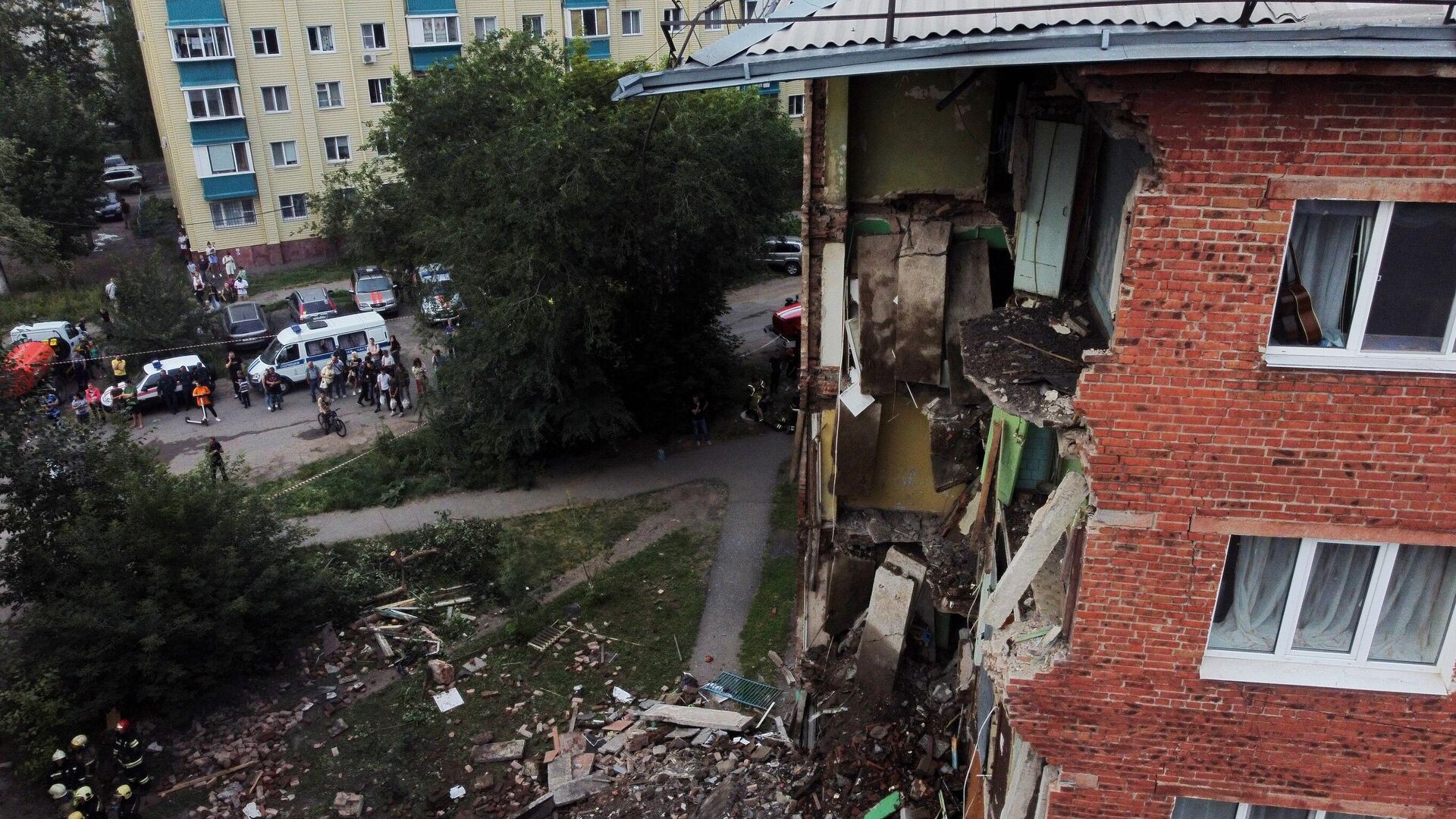 Обрушение жилого дома в Омске - РИА Новости, 1920, 13.08.2022