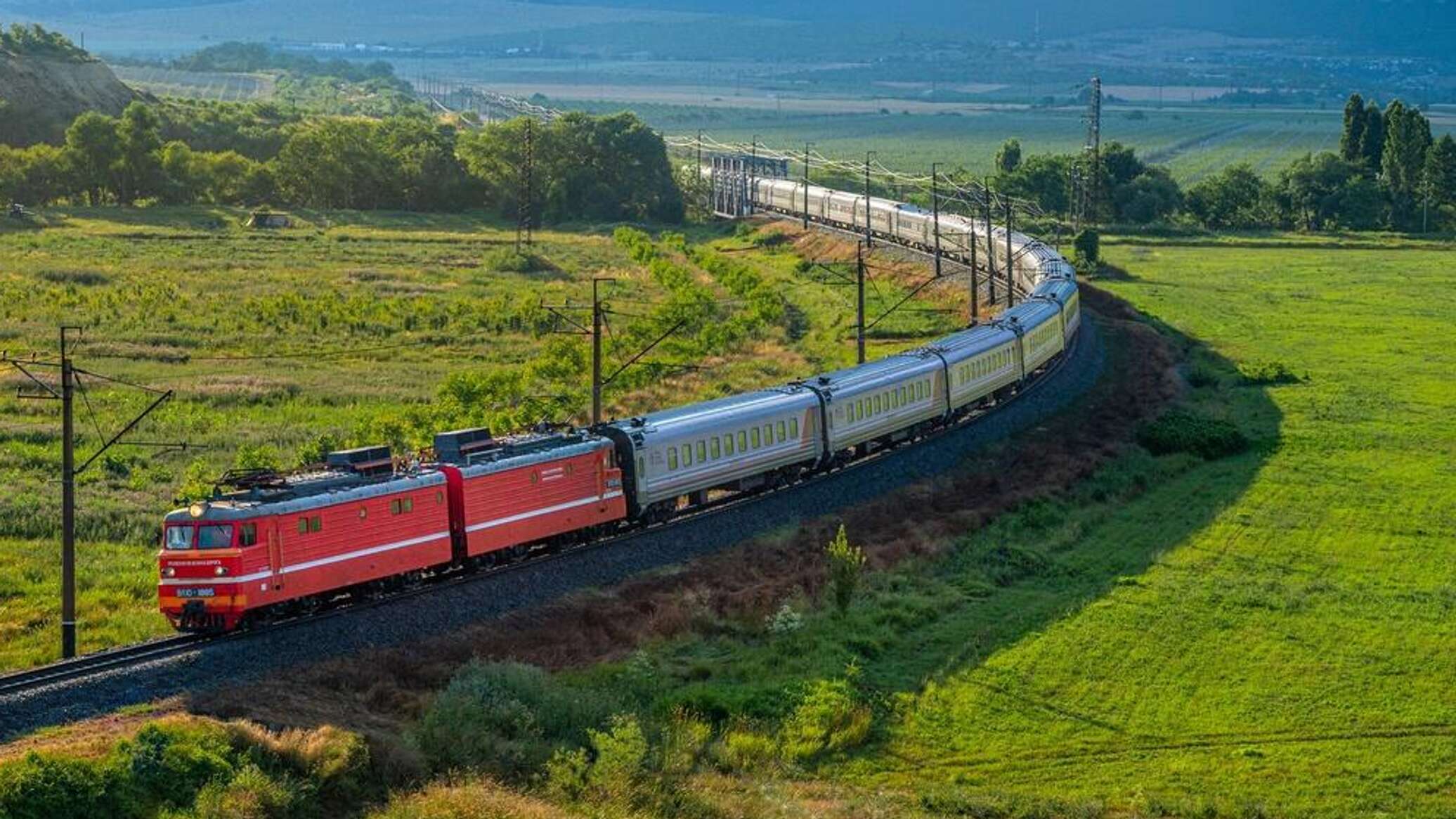 Железнодорожное крым. ЖД Крым. Фотографии железной дороги. Таврия поезд Крым. Дорога в Крым на поезде.