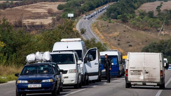 Больше тысячи автомобилей в сутки пересекают пункт пропуска в Васильевке