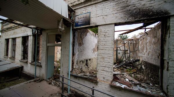 Последствия обстрела Васильевской центральной городской больницы в Запорожской области