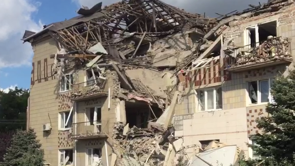 Последствия удара по гостинице Колос в Херсонской области