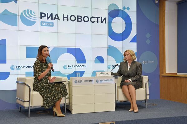 Элина Акулова