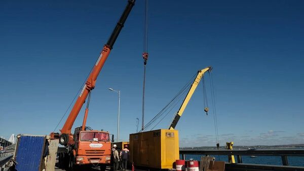 Работы по восстановлению Крымского моста после теракта