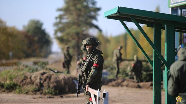 В Белоруссии усилили безопасность государственной границы, взяли под охрану мосты и железнодорожные пути.  