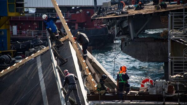 Восстановление повреждённых пролётов Крымского моста после теракта 8 октября 2022 года