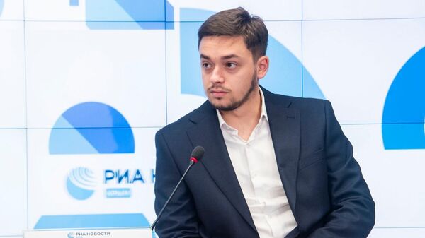 Председатель Молодежного правительства Республики Крым Ян Каразан