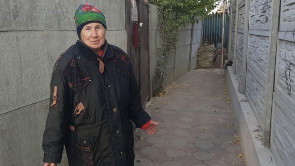 В Феодосии пенсионерка Анна Гусева получила долгожданный проход к дому 