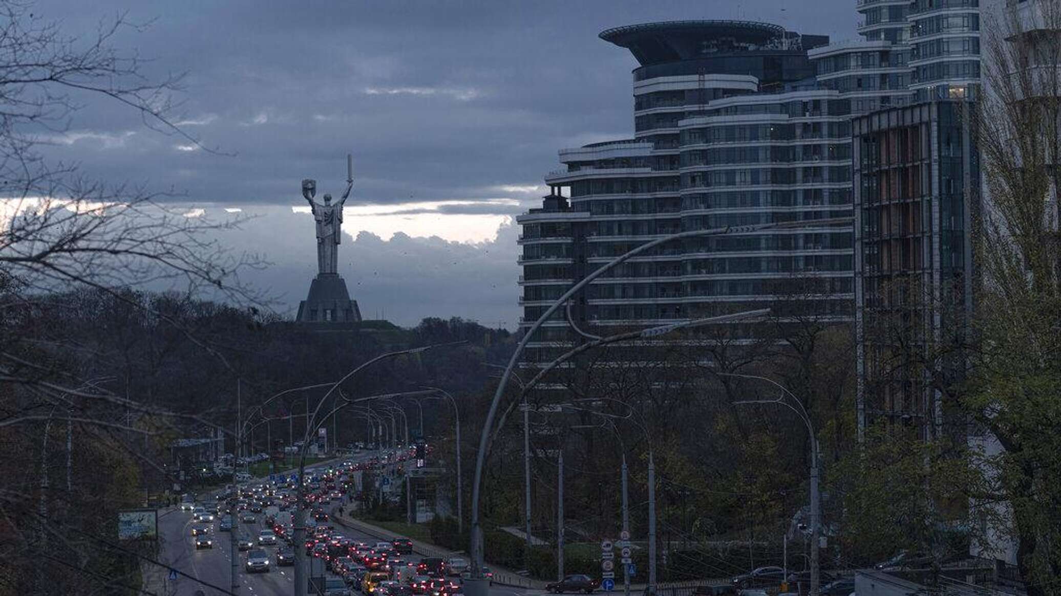 киев в день и в ночи