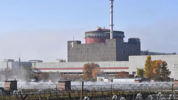 Вид на Запорожскую атомную электростанцию. 