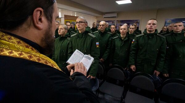 В Крыму призывников провожают к месту службы. Проводы состоялись на территории военного комиссариата Республики Крым