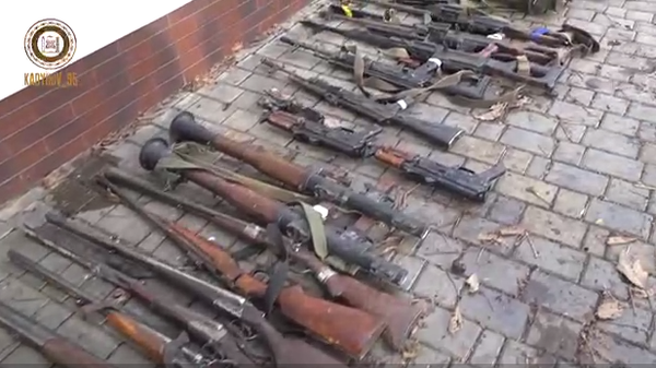 Оружие, найденное в схронах в Херсонской области бойцами чеченских подразделений