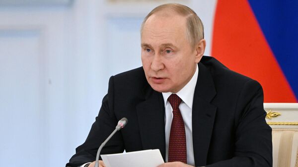 Президент РФ В. Путин провел заседание Госсовета по вопросам реализации молодёжной политики