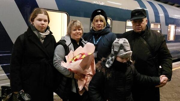 Встреча семимиллионного пассажира поезда Таврия в Севастополе