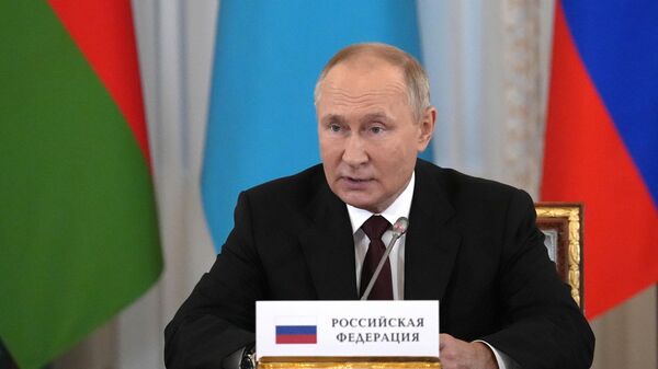 Президент России Владимир Путин принимает участие в неформальной встрече лидеров стран СНГ