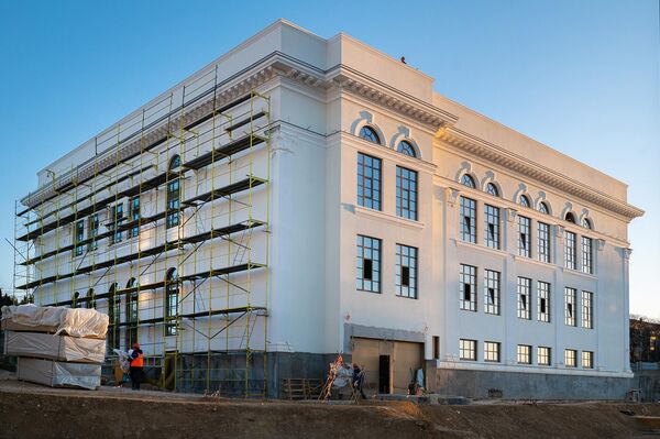 Новое здание физкультурно-оздоровительного корпуса Кадетского корпуса СК РФ в Севастополе 