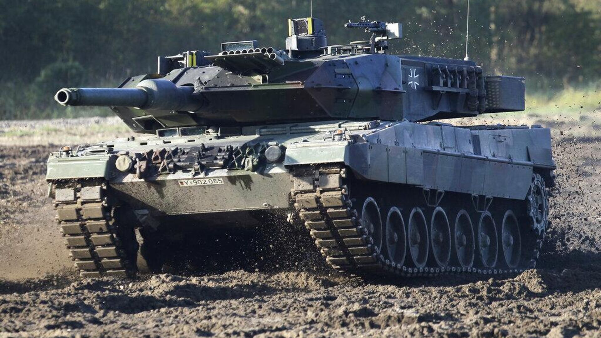 Танк Leopard 2  - РИА Новости, 1920, 08.02.2023