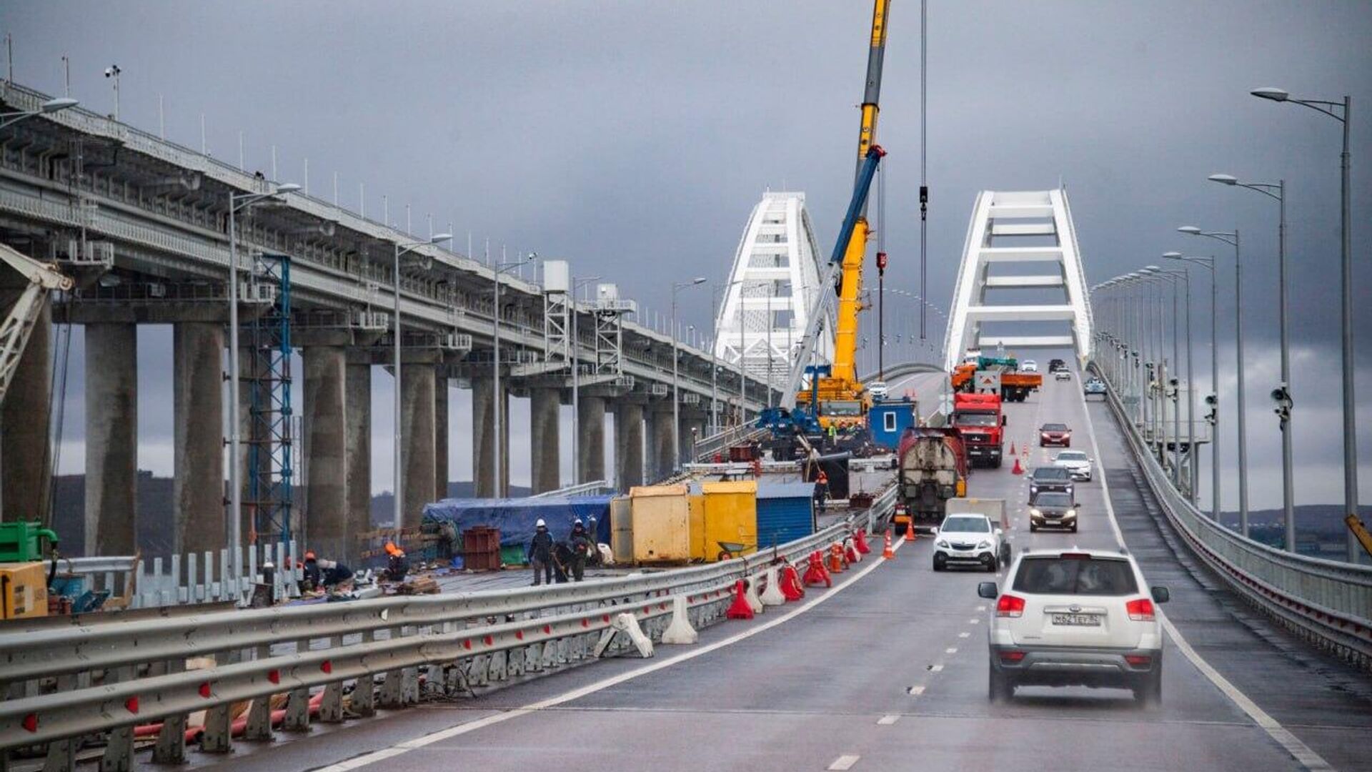 Движение автотранспорта по Крымскому мосту восстановлено - РИА Новости Крым,  24.07.2023