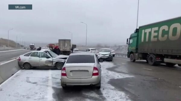 23 машины столкнулись на обледеневшем участке дороги Минводы - Кисловодск. 6.03.2023