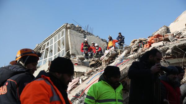 город Адыйаман, разбор завалов после землетрясения в Турции