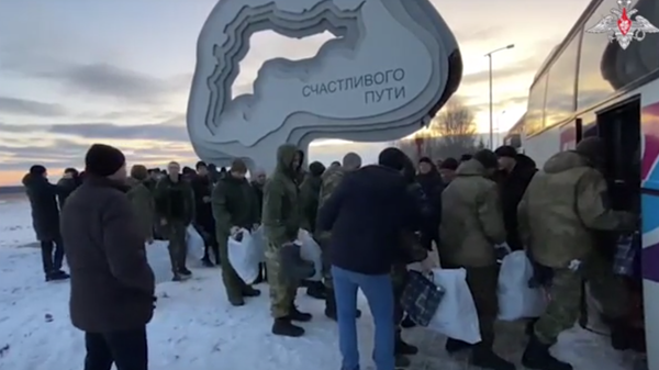 Возвращение 101 российского военного из украинского плена