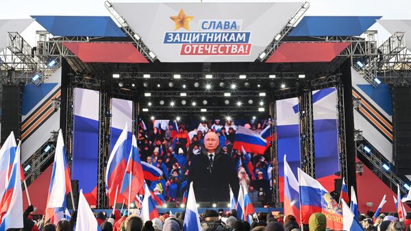 Президент России Владимир Путин выступает на митинге-концерте Слава защитникам Отечества! в Москве