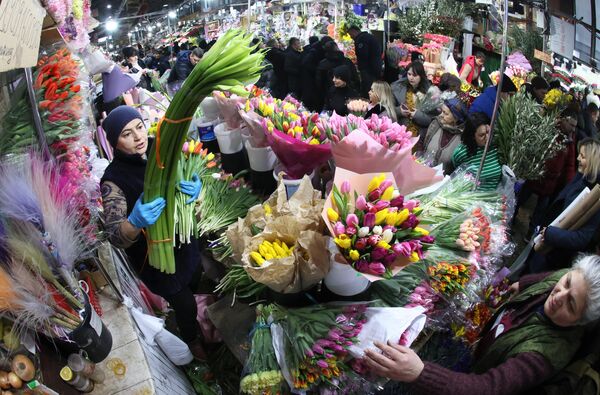 Продажа цветов в Москве в преддверии Международного женского дня