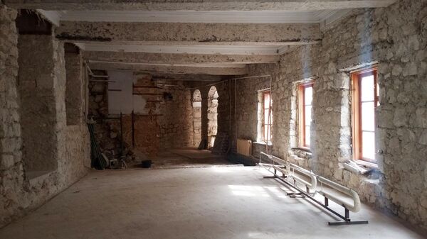 Одно из помещений здания обороны Севастополя
