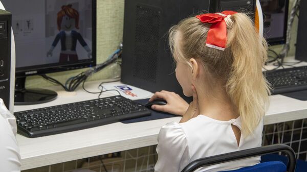 Ребенок за компьютером