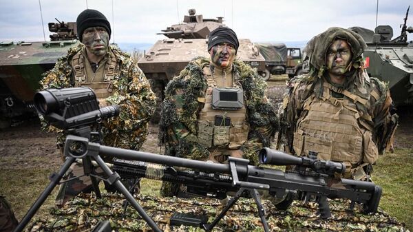 Солдаты НАТО. Фото AFP