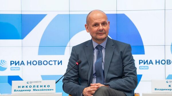 Художественный руководитель камерного хора Крымской филармонии Таврический благовест, заслуженный деятель искусств Республики Крым Владимир Николенко Художественный руководитель камерного хора Крымской филармонии Таврический благовест, заслуженный деятель искусств Республики Крым Владимир Николенко