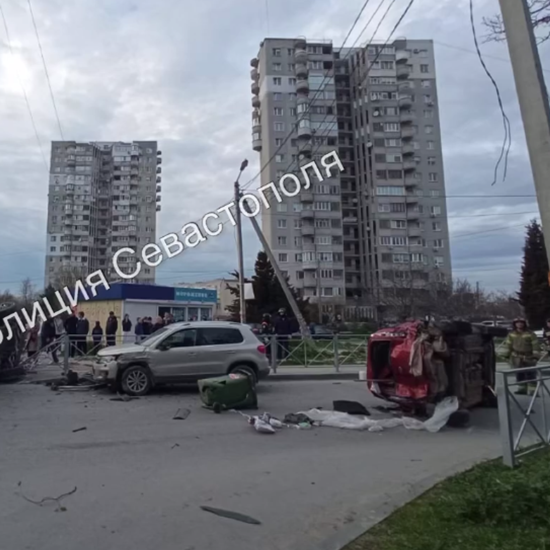 Массовое ДТП в Севастополе: две машины перевернулись, постарадал человек -  РИА Новости Крым, 10.04.2023