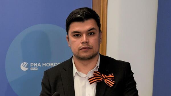 Заместитель министра образования, науки и молодежи Республики Крым Тимур Асанов