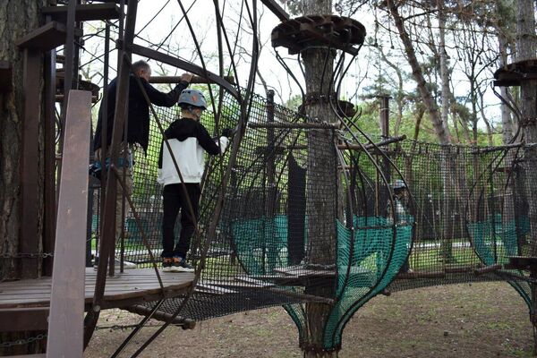 В Симферополе открылся веревочный парк