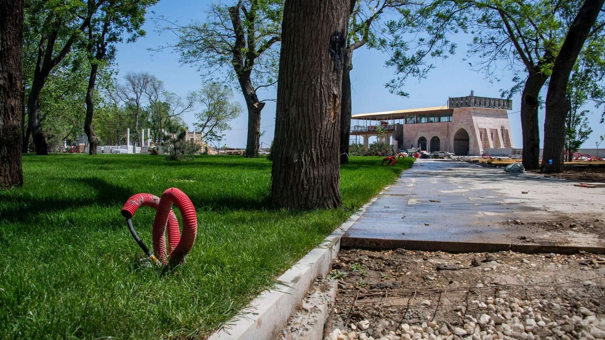 какая вода в евпатории. пляж «евпаторийский берег» евпатория. еда вода евпатория. евпатория бювет с минеральной водой. живая вода евпатория.