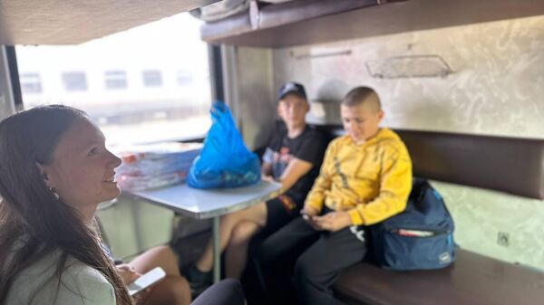 Дети из Белгородской области в поезде