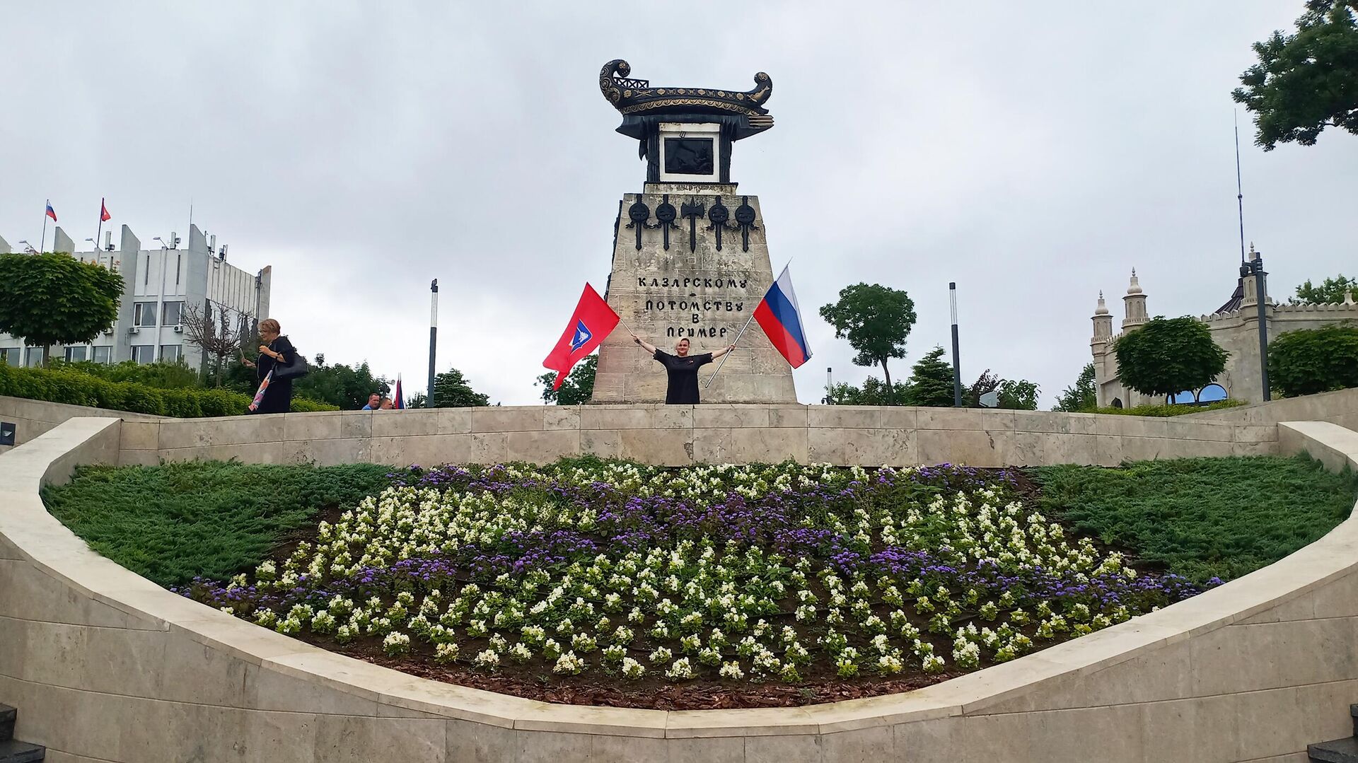 Памятник казарскому в севастополе фото