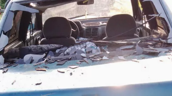 На село Новотетровка с беспилотника было сброшено 3 взрывных устройства. Пострадавших нет, повреждены один легкий автомобиль с прицепом и трактор.