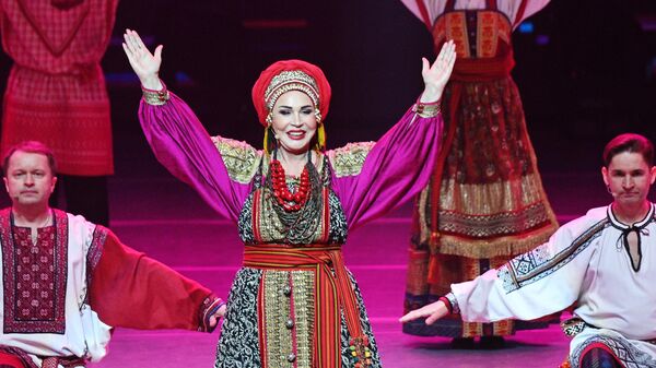 Певица Надежда Бабкина Певица Надежда Бабкина