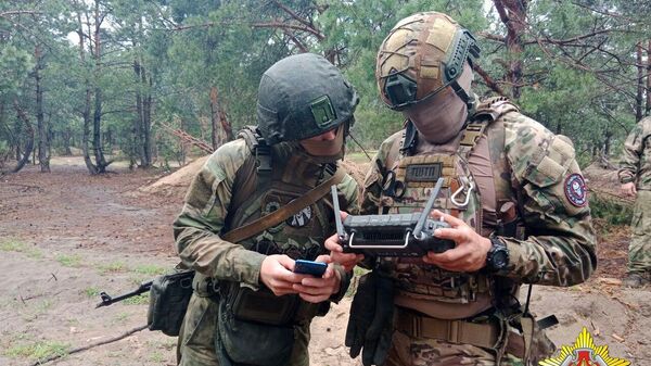 Военнослужащие Белоруссии проводят совместные тренировки с бойцами Вагнера под Брестом