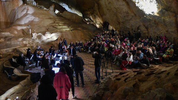 Концерт Звуковой сплав в Мраморной пещере в Крыму