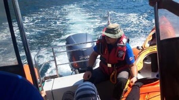 В Севастополе спасли двух человек, которых на каяках уносило в море