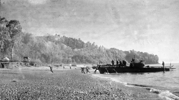 В октябре - ноябре 1943 года советские войска провели Керченско-Эльтигенскую наступательную операцию, в ходе которой пытались освободить от врага Керченский полуостров. Морской десант. Черноморский флот.