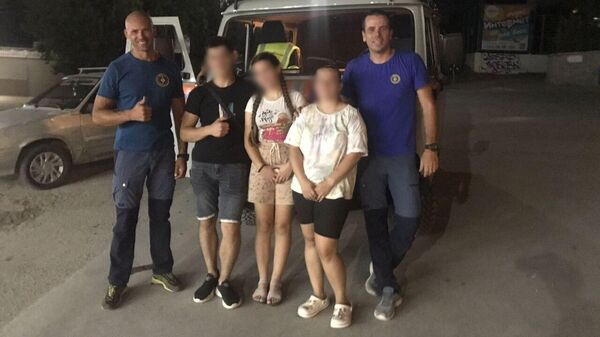 Спасатели ГКУ РК КРЫМ-СПАС эвакуировали трех туристов