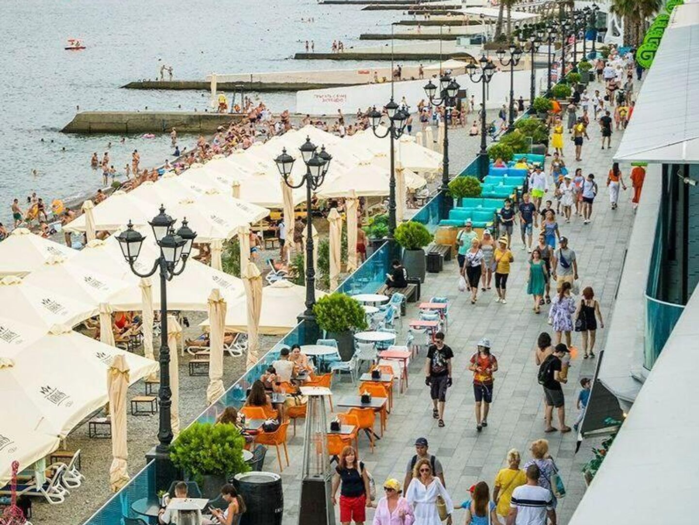 Массандровский пляж в ялте. И ленина 22 ялта. Ялта пляж. Набережная имени в. Едем отдыхать в ялте.