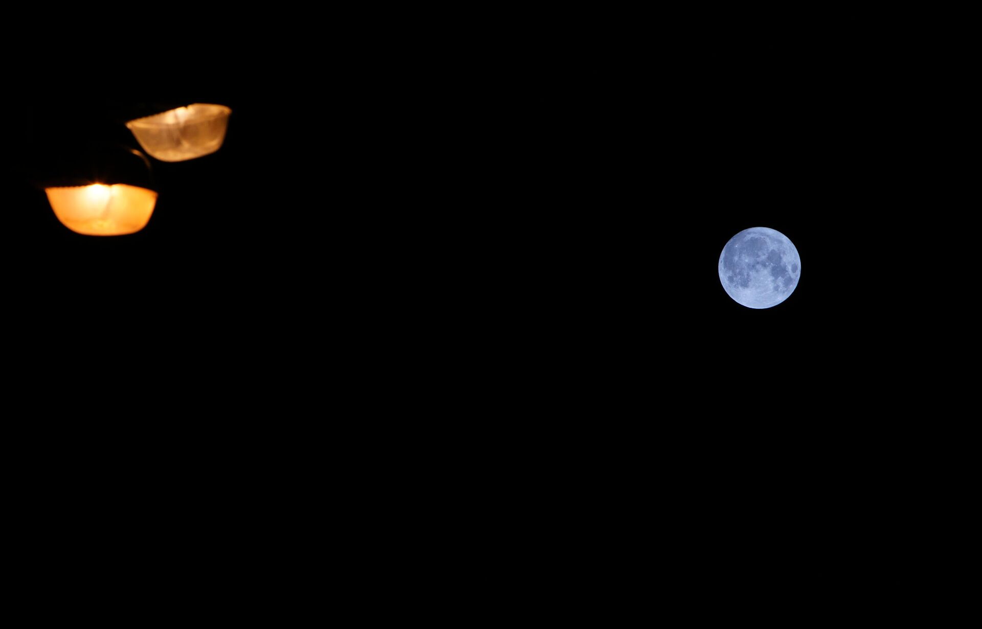 Необычное природное явление - голубая Луна - РИА Новости, 1920, 31.08.2023