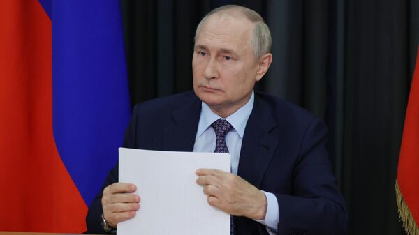 Президент РФ В. Путин провел заседание Российского оргкомитета Победа