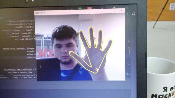 18-летний студент КФУ Денис Щербаков создал систему распознавания жестов нейросетью